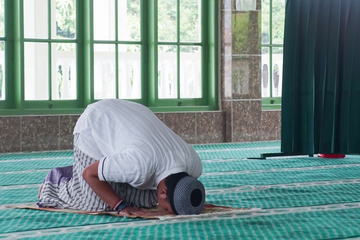 Batas Waktu Sholat Isya Paling Panjang Tapi Sampai Kapan