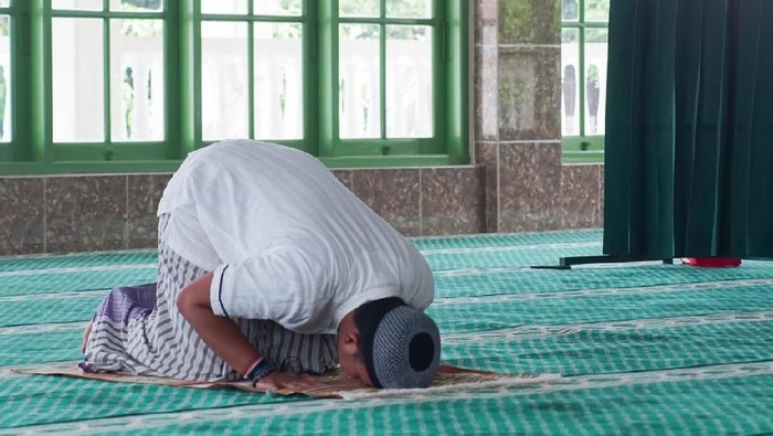 sholat tahiyatul masjid