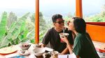 Cantiknya Momen Ngopi Tiara Pangestika, Youtuber yang Sudah Jadi Ibu