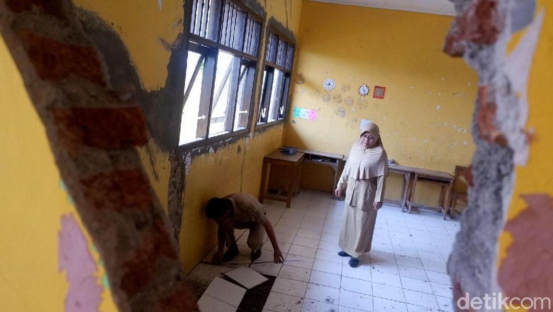 SD di Banjarnegara Rusak Akibat Tanah Gerak, Disdik Janjikan Perbaikan SD di Banjarnegara Rusak Akibat Tanah Gerak, Disdik Janjikan Perbaikan