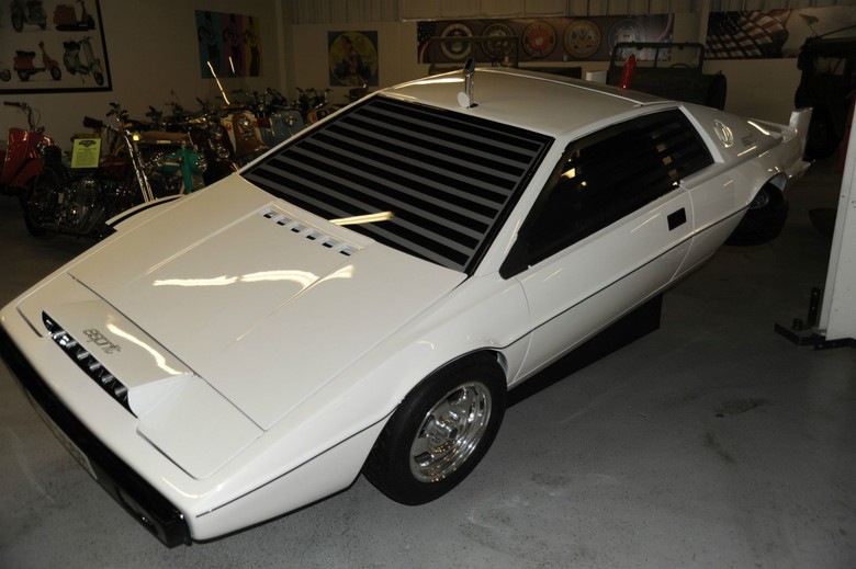 Lotus Esprit Foto: Autoevolution Lotus Esprit Foto: Autoevolution