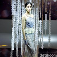 Ivan Gunawan menampilkan koleksi gaun mewah bergaya seksi dengan mengambil tema BELIEVE di IPMI Trend Show 2020, Senayan City, Rabu [6/11/2019]. Foto: Mohammad Abduh/Wolipop