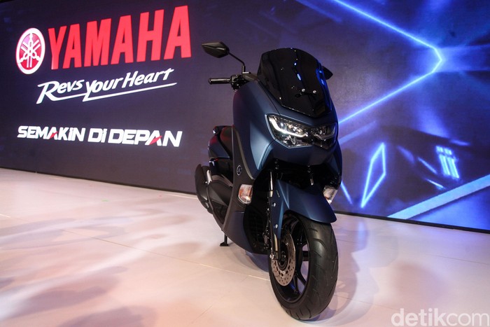 Komparasi Spek Yamaha Nmax 2022 Vs Honda ADV 150 Pilih 