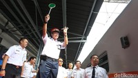 Peresmian pengoperasian KA Dharmawangsa dilakukan di Stasiun Pasar Senen, Jakarta Pusat.