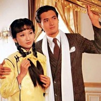 Aktris Hong Kong Angie Chiu, atau Zhao Yazhi, yang baru saja merayakan ulang tahunnya ke-65 bulan ini diketahui telah menjadi primadona layar kaca selama lebih dari 45 tahun. Wanita yang sosoknya terkenal lewat serial White Snake Legend atau yang lebih dikenal dengan Siluman Ular Putih ini diklaim tak menua. Foto: Istimewa