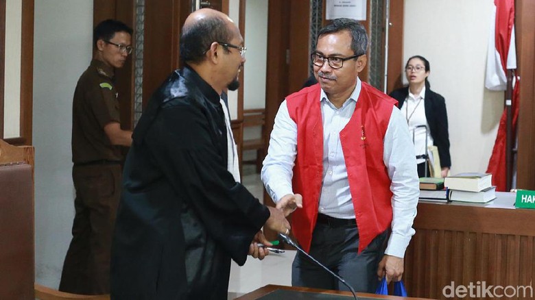 Ini Pengakuan Eks Pengacara TW Sabet Hakim Pakai Ikat Pinggang di Sidang Ini Pengakuan Eks Pengacara TW Sabet Hakim Pakai Ikat Pinggang di Sidang