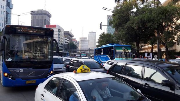 Kemacetan terjadi di sekitar kawasan Patung Kuda.