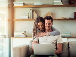 Ramalan Zodiak Cinta 16 Januari: Aries Tetap Mesra, Virgo Hindari Perdebatan