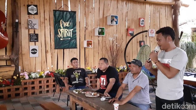 Pegiat Seni Berharap Ada Perwakilan Seniman Dalam Pilbup Banyuwangi 2020 Pegiat Seni Berharap Ada Perwakilan Seniman Dalam Pilbup Banyuwangi 2020
