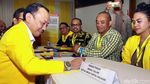Aris Mandji Daftar Caketum Golkar