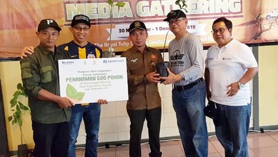 Tanam Pohon untuk Kehidupan