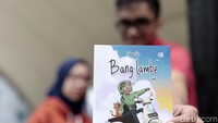Alan yang membuat cerita dan Din yang menggambar komik onlen Bang Lambe.  Foto: Asep Syaifullah/detikHOT