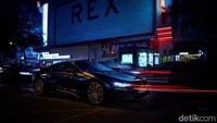 i8 Ultimate Sophisto Edition akan tersedia secara terbatas hanya 200 unit di pasar global. Siapa cepat dia dapat, mobil ini akan menandai akhir dari mobil sport plug-in hybrid paling sukses di dunia, tulis BMW. Pool/BMW.