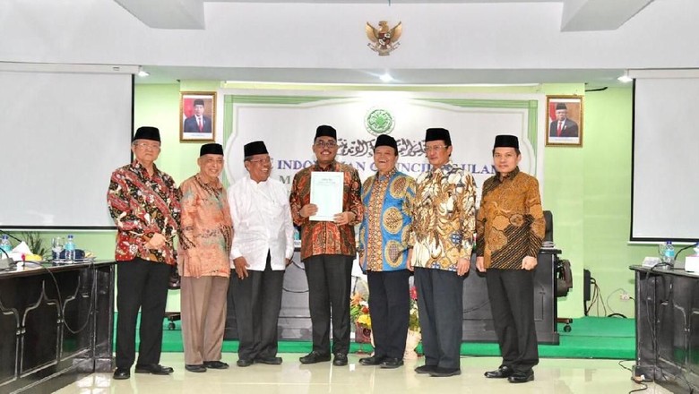 Pimpinan MPR Terima 6 Poin Sikap MUI Terkait Amandemen UUD Pimpinan MPR Terima 6 Poin Sikap MUI Terkait Amandemen UUD