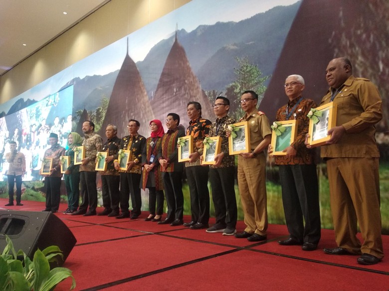 Genjot Pembangunan Desa, Kemendes Serahkan RPKP ke 10 Kabupaten Genjot Pembangunan Desa, Kemendes Serahkan RPKP ke 10 Kabupaten