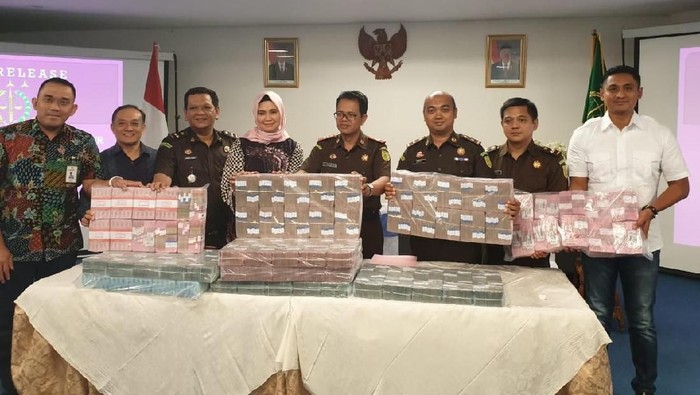 Koruptor Luana mengembalikan uang