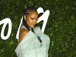 Skincare Rihanna Belum Rilis, Sudah Dijual Lagi 5 Kali Lipat Lebih Mahal