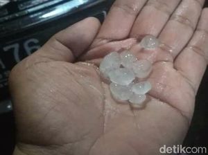 Hujan Es Landa 5 Desa di Kabupaten Mojokerto