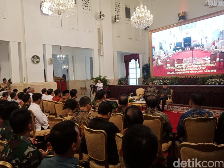 Mega Persilakan Pihak yang Ingin Khilafah Datang ke DPR: Opo Toh Karepe? Mega Persilakan Pihak yang Ingin Khilafah Datang ke DPR: Opo Toh Karepe?