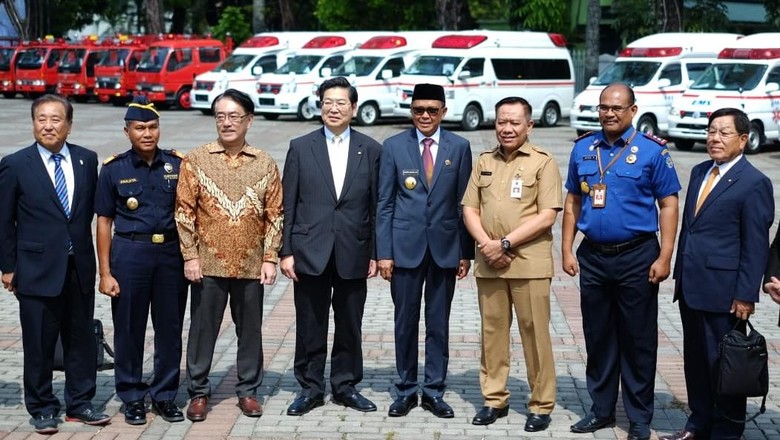 Kerja Sama dengan Jepang, Sulsel Terima 38 Unit Ambulans & Damkar Kerja Sama dengan Jepang, Sulsel Terima 38 Unit Ambulans & Damkar