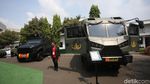 Gaya Prabowo Jajal Senjata di Pameran Alutsista Kemhan