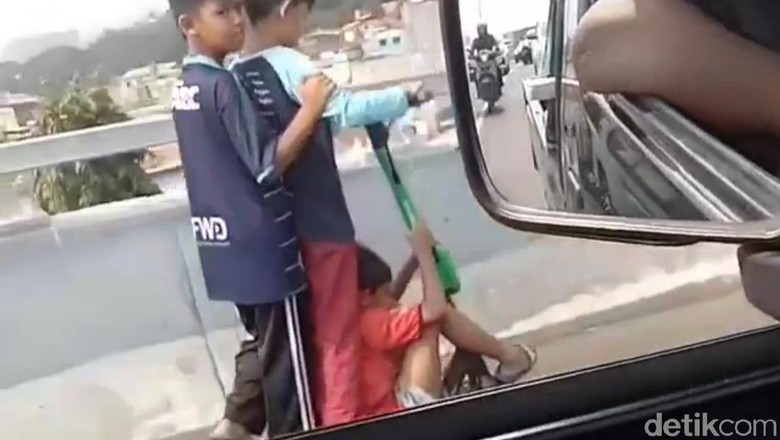 Dishub: Pengguna Skuter Listrik di Jalan Raya Wajib Berusia Dewasa Dishub: Pengguna Skuter Listrik di Jalan Raya Wajib Berusia Dewasa
