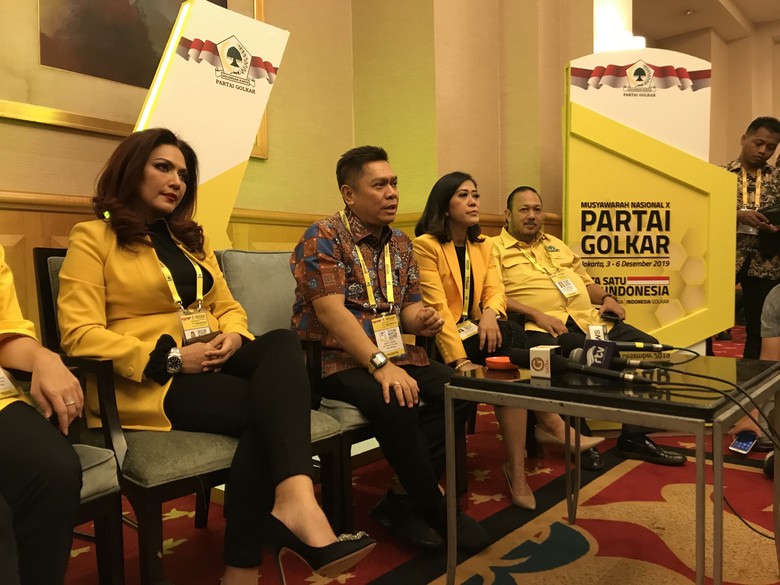 Caketum Ramai-ramai Mundur, Munas Golkar Aklamasi Tetapkan Airlangga Ketum? Caketum Ramai-ramai Mundur, Munas Golkar Aklamasi Tetapkan Airlangga Ketum?