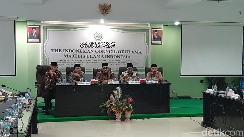 Ditemui MPR, MUI Minta Jabatan Presiden Tetap 2 Periode-Pilpres Langsung Ditemui MPR, MUI Minta Jabatan Presiden Tetap 2 Periode-Pilpres Langsung