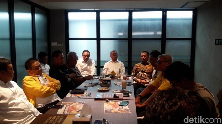 Ikuti Bamsoet, Agun Gunanjar dan Indra Utoyo Mundur dari Caketum Golkar Ikuti Bamsoet, Agun Gunanjar dan Indra Utoyo Mundur dari Caketum Golkar
