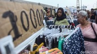 Usai penolakan, Pemprov DKI kini mulai berkomunikasi untuk merelokasi ke tempat lain yaitu Pasar Baru Metro Atom.