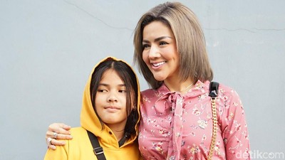 Barbie Kumalasari Terus Ajak Anak Muncul di Televisi