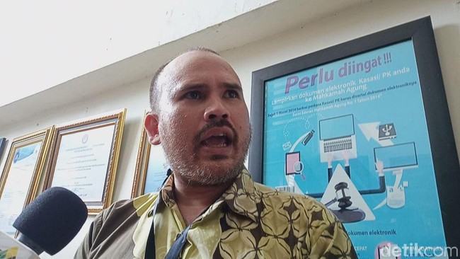 Suami Sebut Karen Pooroe Sempat Ingin Bunuh Diri