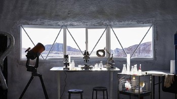 Fasilitas di sini termasuk laboratorium di mana periset bisa mengujicoba sampel bebatuan di Mars. Foto: Ikea