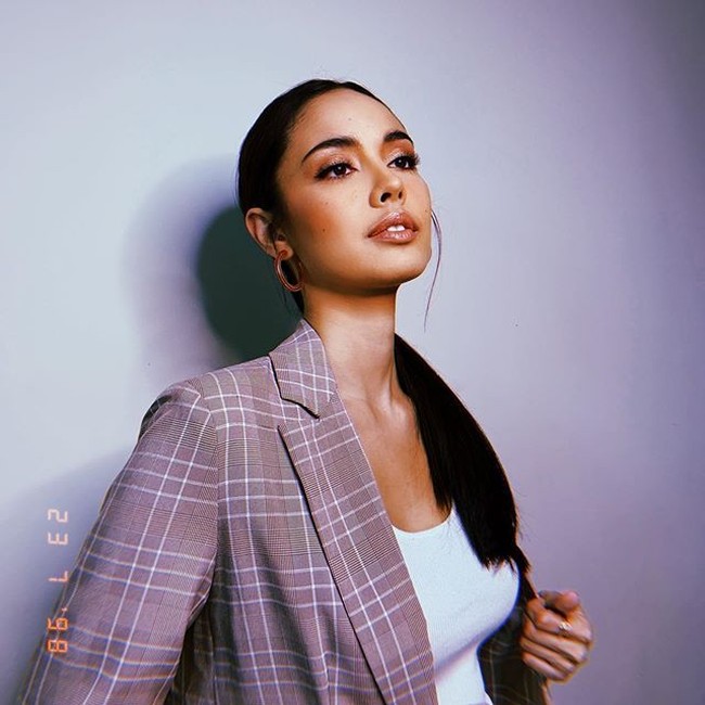 Kiping merupakan makanan tradisional Filipina berupa wafer yang terbuat dari beras ketan dan dibentuk menyerupai daun. Penganan khas ini biasanya banyak ditemui saat Festival Pahiyas di provinsi Quezon. Foto: Instagram/@meganbata