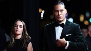 Nyonya Van Dijk yang Memesona di Gala Ballon dOr