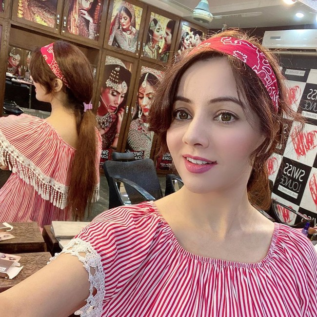 Pihak berwenang Pakistan telah menyelidiki insiden tersebut, tetapi belum mencapai kesimpulan tentang bagaimana videonya menjadi tersebar ke dunia maya. Beberapa orang berkomentar bahwa Rabi adalah korban balas dendam porno, sementara banyak yang menyebutnya konspirasi politik. Foto: Instagram