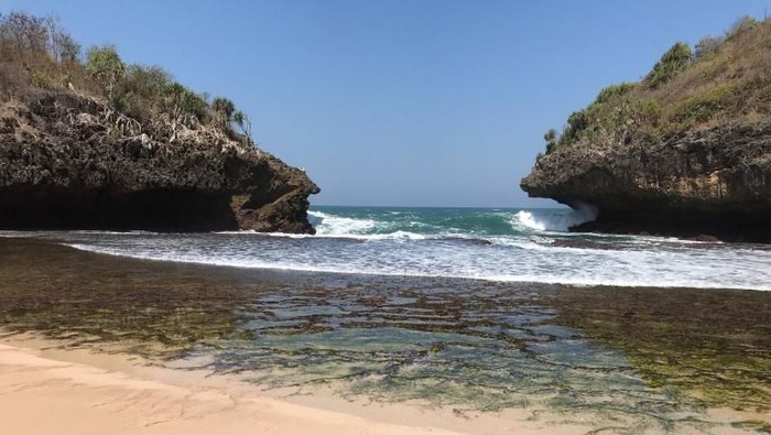 Pantai di Gunungkidul