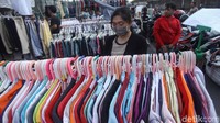 Sebelumnya Pemprov DKI Jakarta akan merelokasi para pedagang ini ke Pasar Kenari. Meski begitu usaha Pemrov DKI belum berjalan mulus, para PKL ini menolak untuk direlokasi.