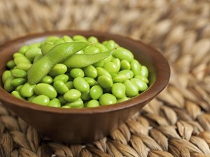 Seringlah Ngemil Edamame dan Dapatkan 5 Manfaat Sehat Ini
