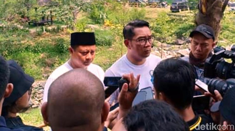 Ridwan Kamil Imbau Warga Lapor Apabila Temukan Galian C Ilegal Ridwan Kamil Imbau Warga Lapor Apabila Temukan Galian C Ilegal