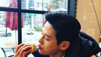 Semua orang akan merindukan Cha In Ha, wajah imut saat menikmati makanan ini tidak akan terlihat lagi untuk selama-lamanya. Foto: Instagram @chainha_715
