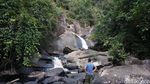Foto: Air Terjun Cantik di Perbatasan Indonesia-Malaysia