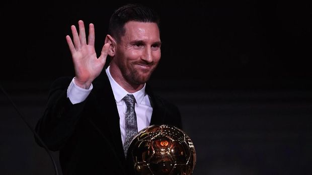 Lionel Messi saat meraih Ballon d'Or keenam. (