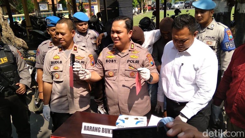 Komplotan Curanmor di Jombang Diringkus, Satu Pelaku Ditembak Kaki Komplotan Curanmor di Jombang Diringkus, Satu Pelaku Ditembak Kaki