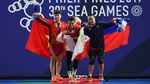 Mantap! Lifter Deni Tambah Medali Emas Indonesia