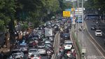 Lagi, Pemotor Terobos Massal Jalur TransJakarta