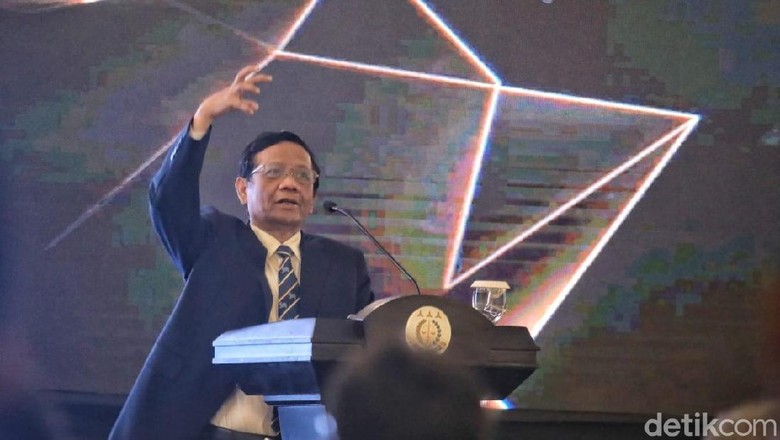 Sindiran Mahfud Md untuk Industri Hukum Sindiran Mahfud Md untuk Industri Hukum
