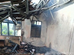 SDN di Cisompet Garut Kebakaran, Fasilitas Sekolah Hangus