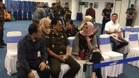 Luana dihukum bersalah berdasarkan putusan Mahkamah Agung (MA) Nomor 1054K/Pid.Sus/2019 tanggal 09 April 2019. Luana terbukti bersalah telah melakukan atau turut serta melakukan perbuatan, beberapa perbuatan kejahatan ada hubungannya sedemikian rupa sehingga dipandang sebagai perbuatan berlanjut.
