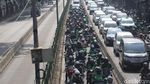 Lagi, Pemotor Terobos Massal Jalur TransJakarta